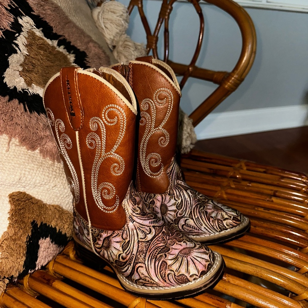 Twister Brown and Pink Western Cowgirl Boots Size 9 toddler
